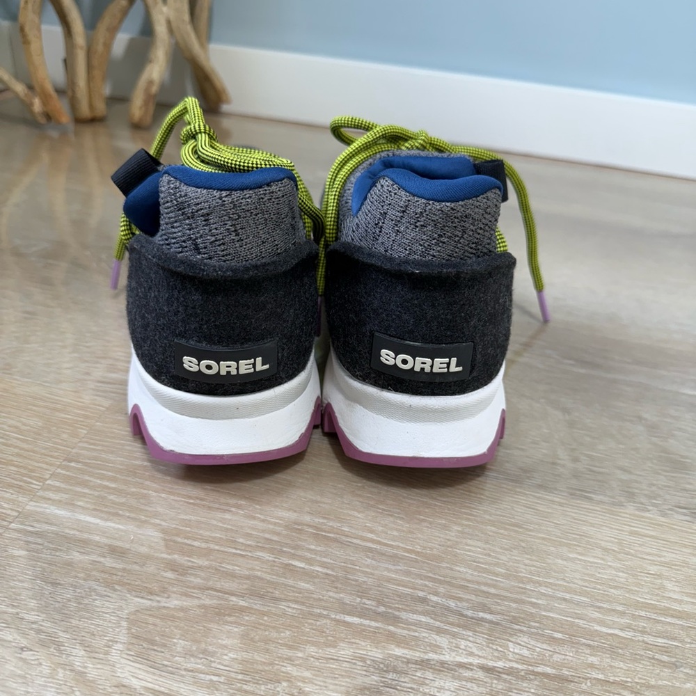 Sorel Gray Sneakers with Lime Laces - Picture 3 of 4